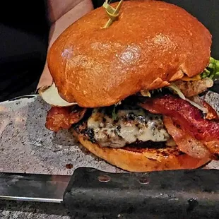 Drunken Pig Burger