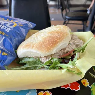Tuna sandwich