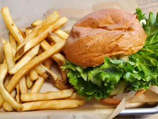 Teddy's Bigger Burgers - Hawaii Kai