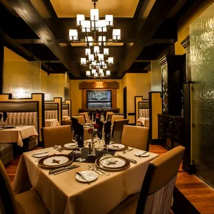 Experience fine dining in our multiple award-winning Steak House.