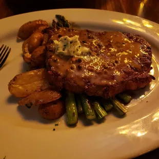 Ribeye with fingerling potatoes and asparagus