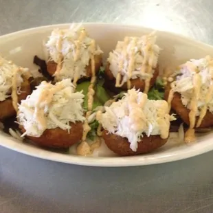 Fried mushrooms with lump crabmeat