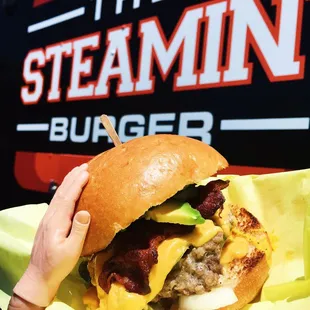 Homerun burger IG: @foodhand_