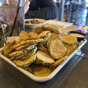 food, chicken wings and fried chicken