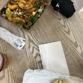 Peaches & Halloumi Salad