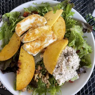 Peaches & Halloumi Salad