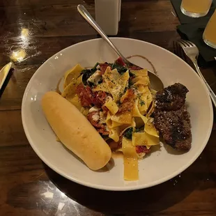 Pappardelle pasta w/steak