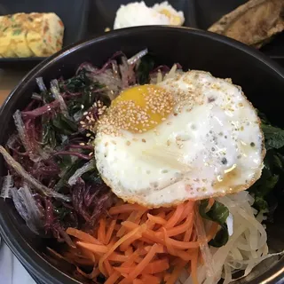 Seaweed Salad Bibimbap