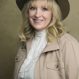 Kirsten T.