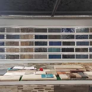 Swimming pool tile &amp; coping