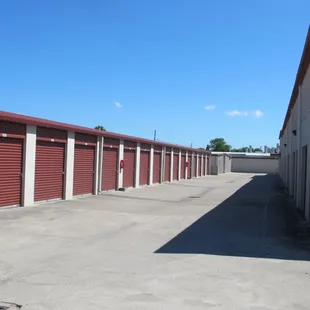 We have wide driveways to accommodate a moving truck.