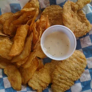 Kids meal- great homemade chips!