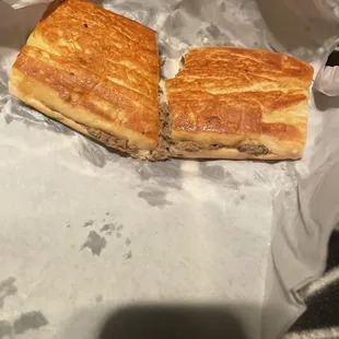 Philly cheesesteak (pressed)