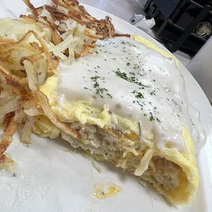 Biscuit and gravy omelette