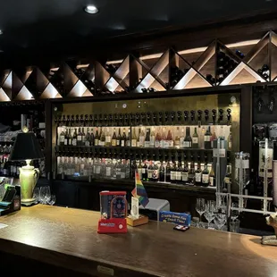 64-tap Wine Bar
