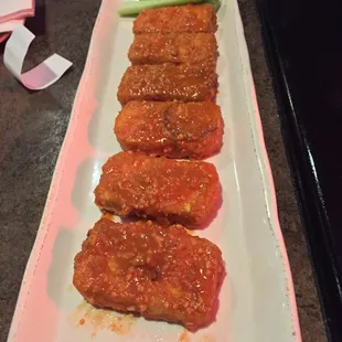 Spicey garlic vegan tofu wings.
