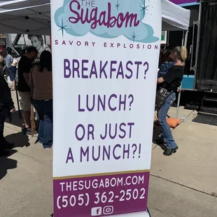 a sign for breakfast