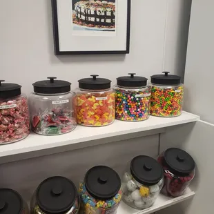 More candies in jars