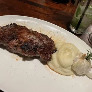 Ribeye with mashed potato's