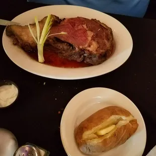 The best prime rib I've tasted, the flavor is outstanding!