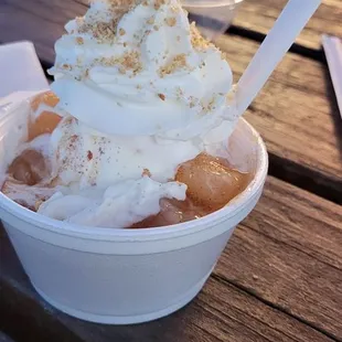 Apple pie sundae