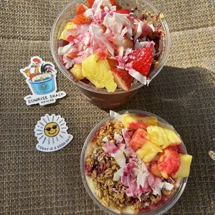 Açaí (top) and tropical (bottom)