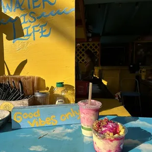 Tropical Bowl "Taste of Hawaii" Tropical Smoothie