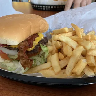 Bacon burger dressed