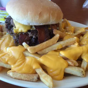 Triple Newk Platter. O M G ! What a burger!! Definitely will be skipping dinner, maybe skip a few meals tomorrow too!!