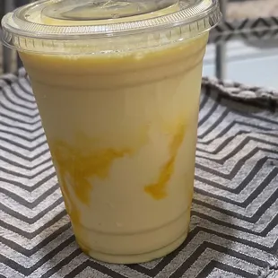 Mango smoothie