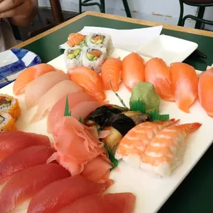 Tuna, salmon, and nigiri combo :D