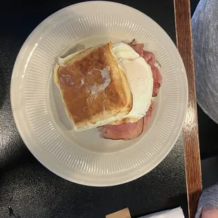Little Piggy Breakfast Sandwich