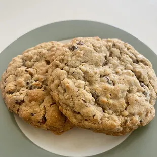 Oatmeal Raisin Cookies