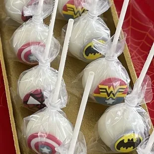 Vanilla and chocolate flavor cake pops Everyone loved them!