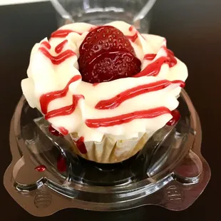 Strawberry Delight cupcake