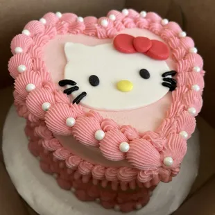 Heart shaped hello kitty cake