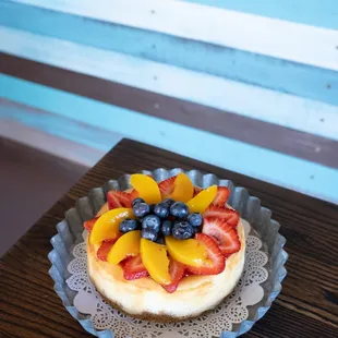 Cheesecake w/ Berries