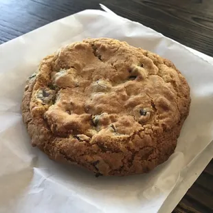 Chocolate chip cookie