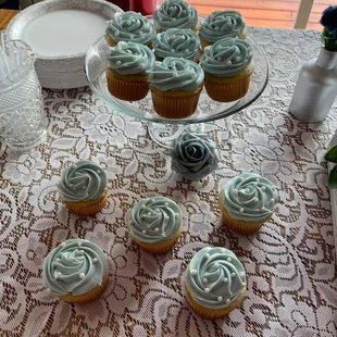 Custom Wedding Cupcakes