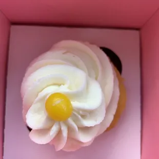 Lemon cupcake