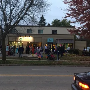 A nice crowd for Halloween.