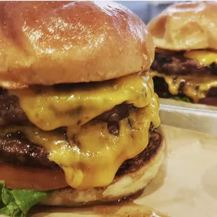 Double angus cheeseburger