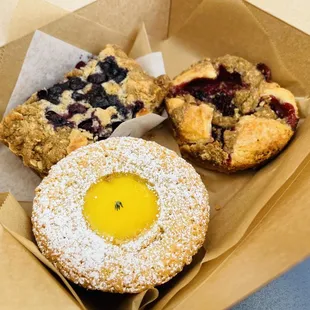 dough desserts, food, donuts