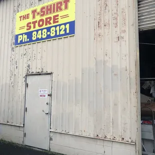 The T-shirt Store (Was told they are moving locations end of 1/2021) management don't want to renew their lease. *1/21/2021