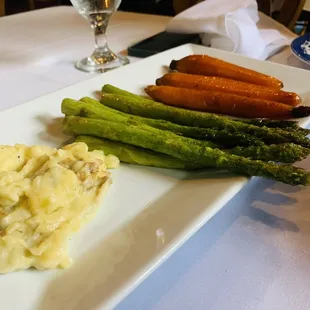 Garlic Mashed Potatoes, Asparagus, and Glazed Carrots