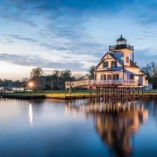 The lighthouse on Edenton Bay  is a short walk from the Inn. Arrive by boat and it is a short walk or we are happy to pick you up.