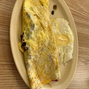 Omelette with grits