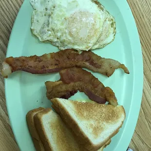 Eggs bacon toast