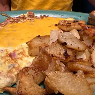 Meatloaves omelette