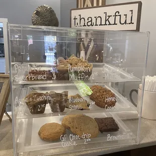 Pastry box / menu (Oct. 6, 2021)